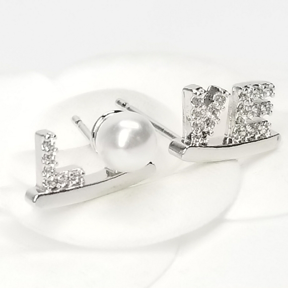 NWT LOVE Studs Earrings Pave CZ - Picture 3 of 8